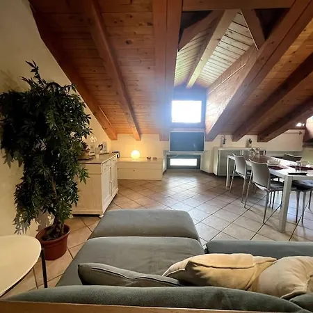 Appartement Attico Accogliente E Moderno Como
